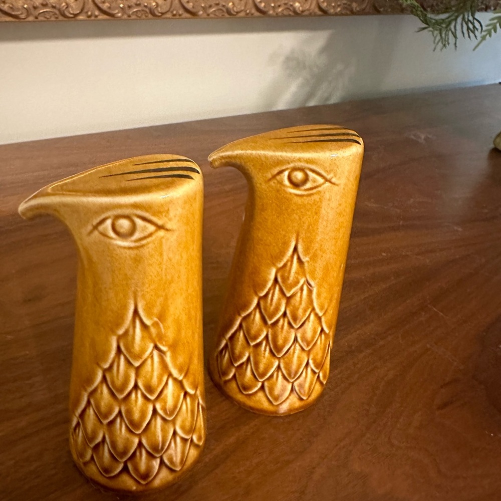Vintage 1960's Eagle Salt and Pepper Shakers